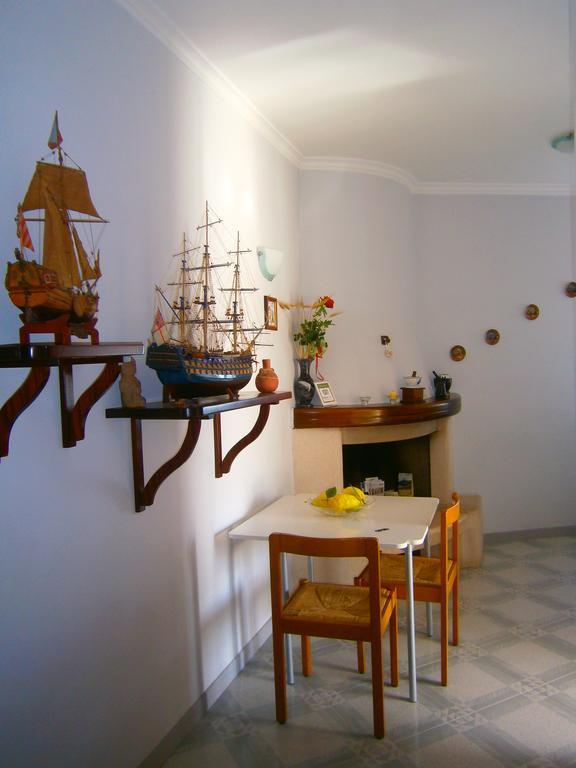 Villa En Rose Ραβέλλο Δωμάτιο φωτογραφία