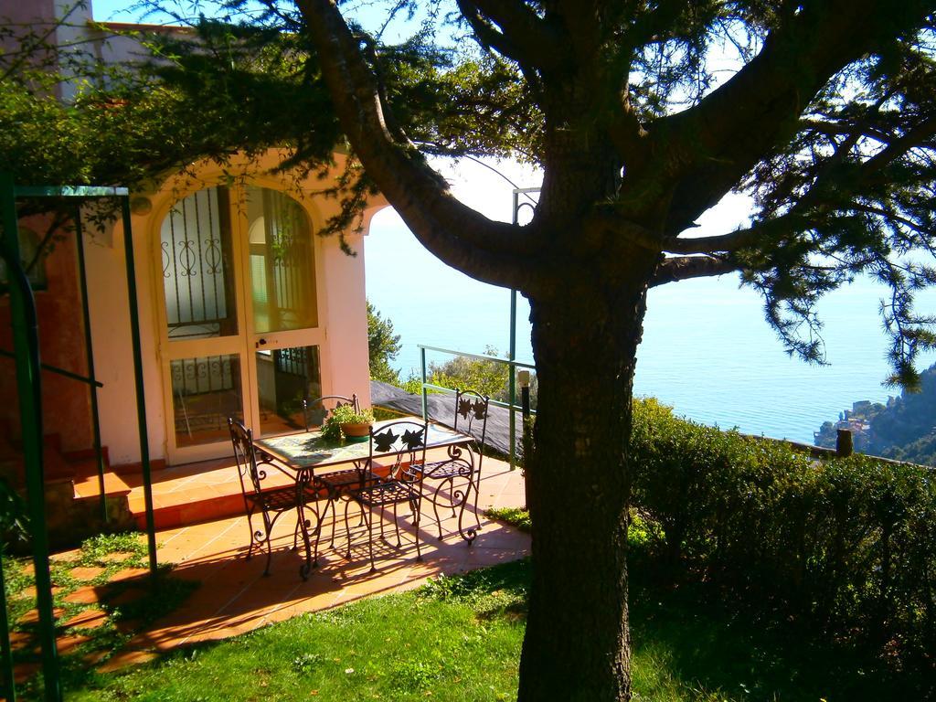 Villa En Rose Ραβέλλο Δωμάτιο φωτογραφία