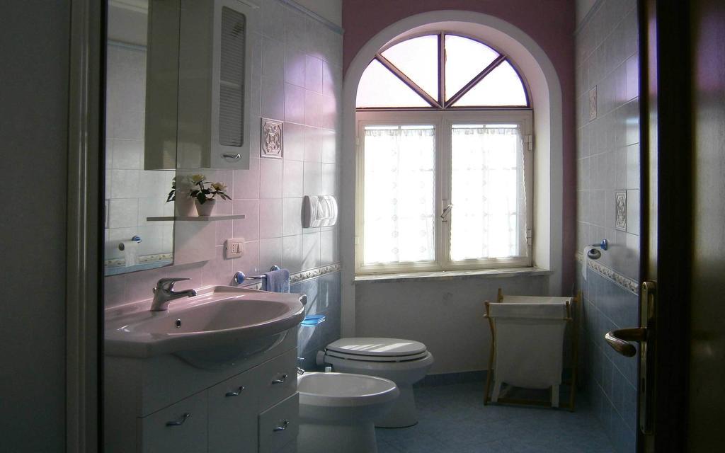 Villa En Rose Ραβέλλο Δωμάτιο φωτογραφία